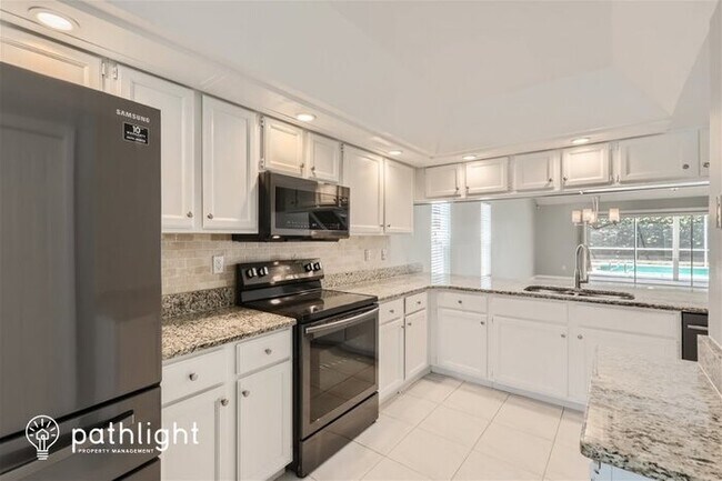 Foto del edificio - 9083 Quail Creek Drive, Tampa, FL, 33647
