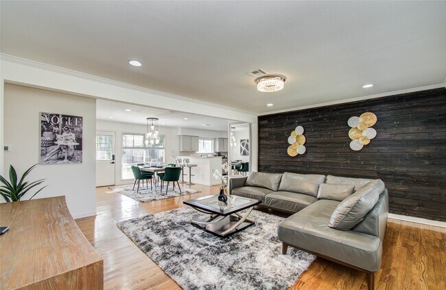 Foto del edificio - 5329 Pagewood Ln