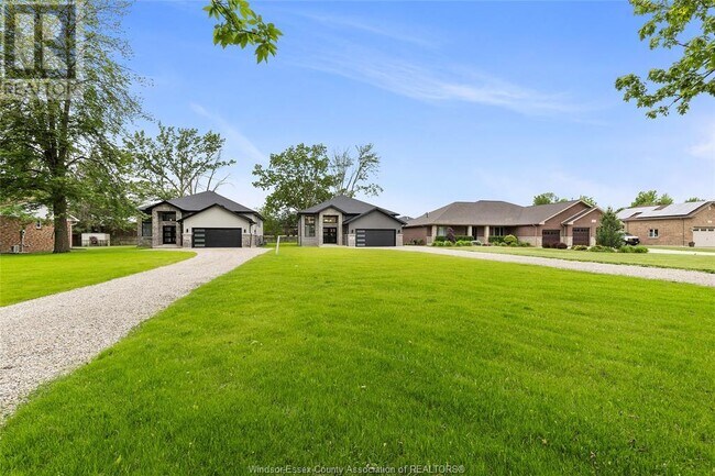Building Photo - 156 Meloche Rd