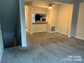 Building Photo - 621 Lex Dr