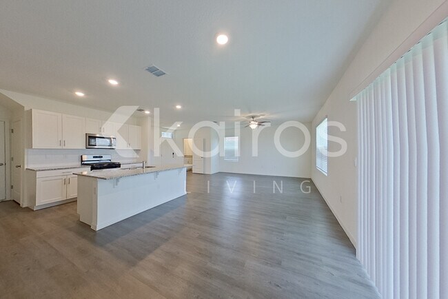 Building Photo - 32040 Katelin Cir