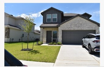 Building Photo - 1811 Legacy Hills Dr