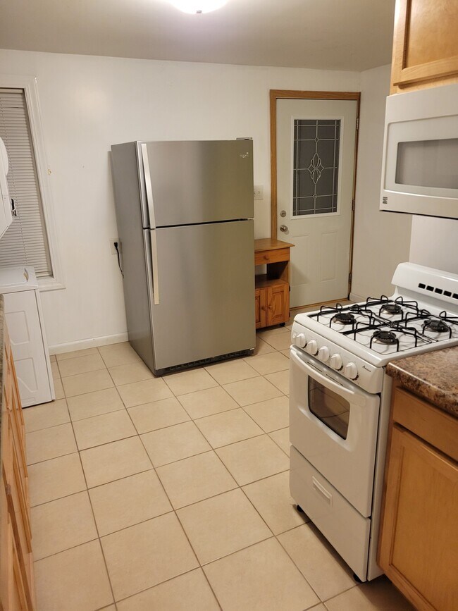 Foto del edificio - 206 Glenview Ave