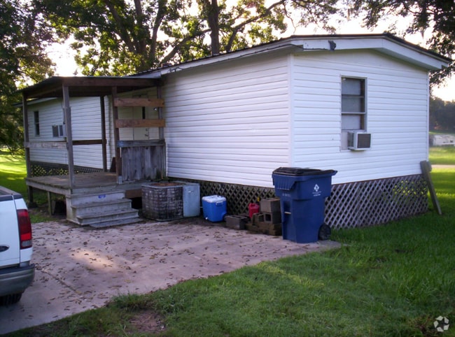 Building Photo - 547 Creekside Dr