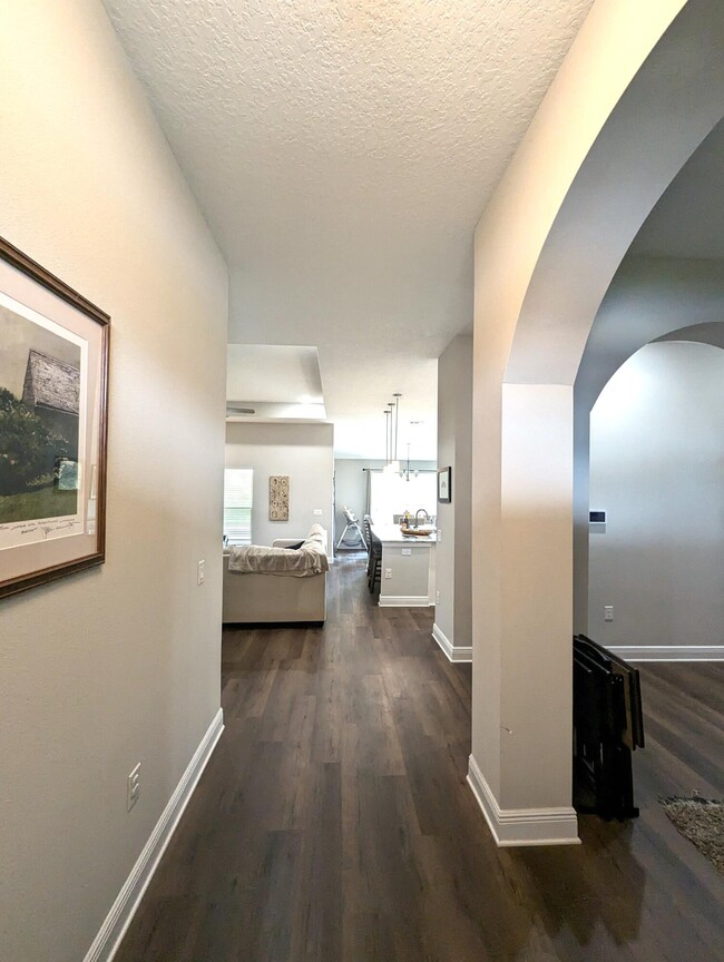 Building Photo - 1609 Ponderosa Dr