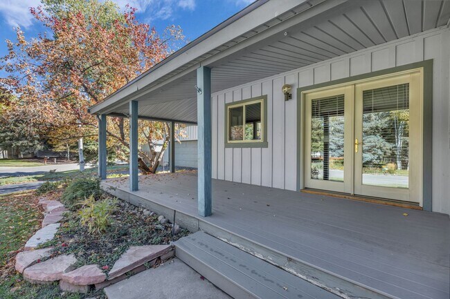 Building Photo - PRIME PARK MEADOWS HOME
