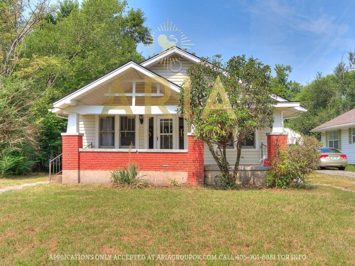 Foto principal - Charming 2 Bedroom/1 Bath Norman Home - Av...