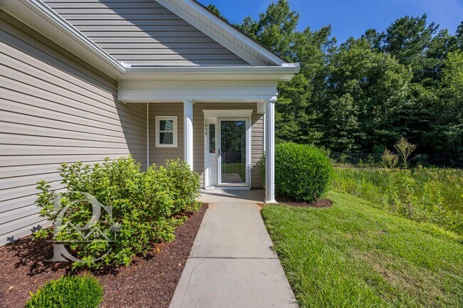 Foto del edificio - 1039 Glencroft Dr