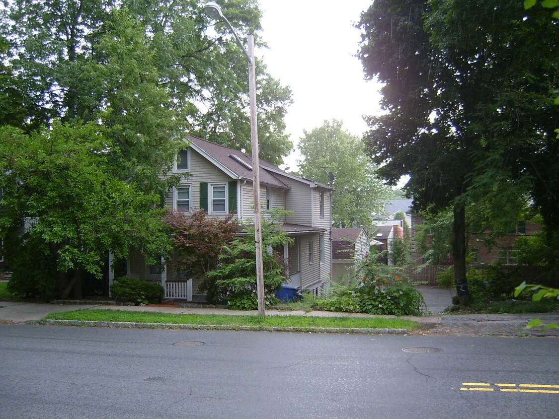 Front of House - 24 S Ridgewood Rd