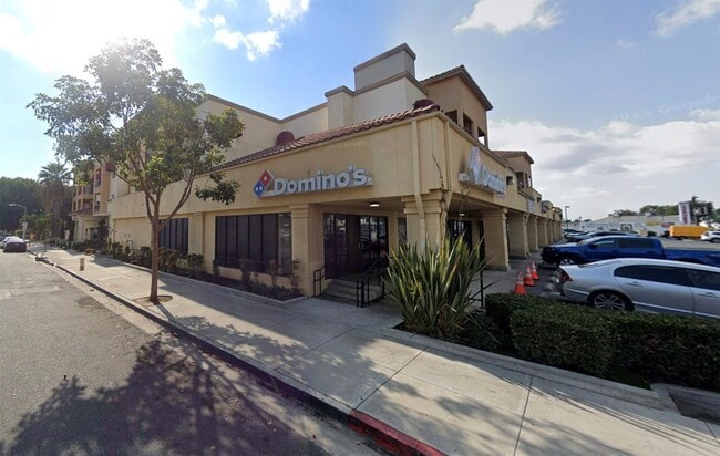 Foto del edificio - 9927 San Antonio Ave