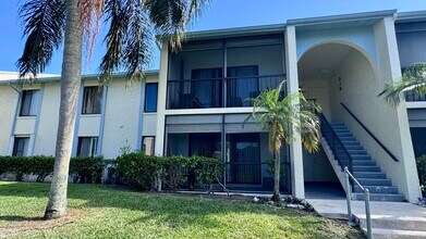 Building Photo - 1114 Green Pine Blvd