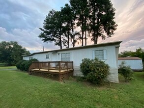 Building Photo - 5748 Park Rd