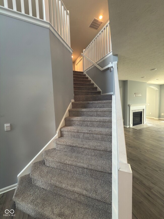 Building Photo - 151 Dyson Dr