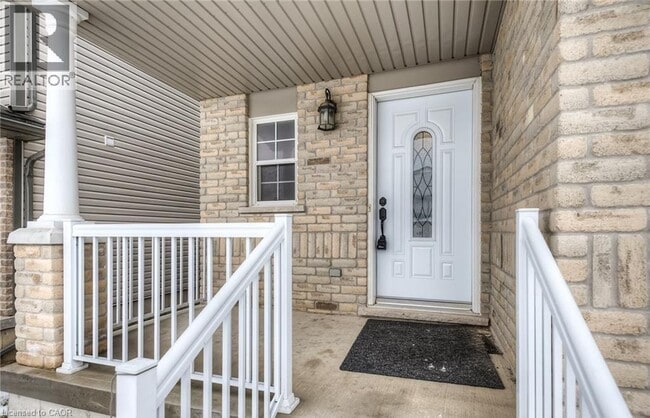 Building Photo - 51 Sophia Crescent