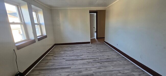 Building Photo - 51 Cutler St