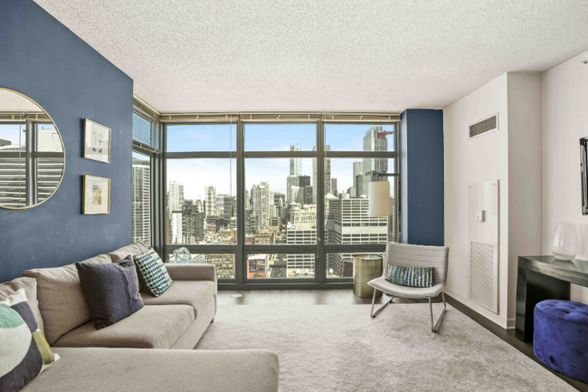 Foto del edificio - 535 N Clinton St