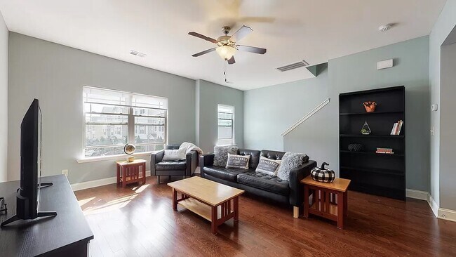 Building Photo - 1151 Woodbury Falls Ct