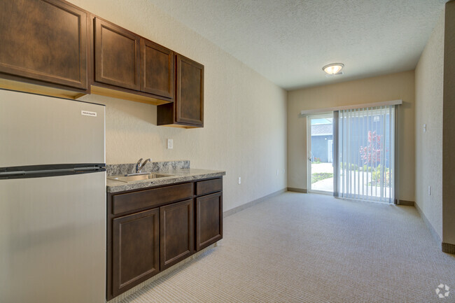 1BR, 1BA - 604SF- Kitchen - Hampton Manor of Van Buren