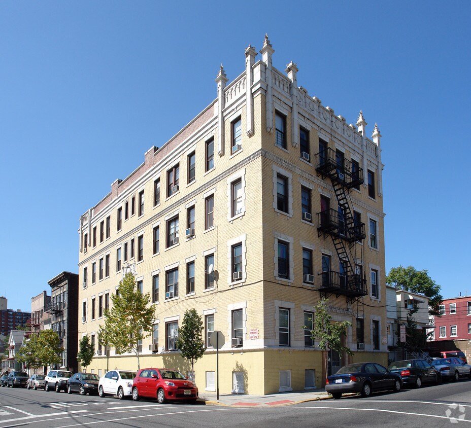 Primary Photo - 401 New York Ave