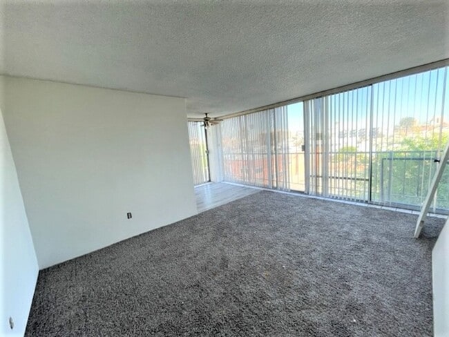Building Photo - DOWNTOWN LONG BEACH 2BR/2BA CONDO ON 4TH F...