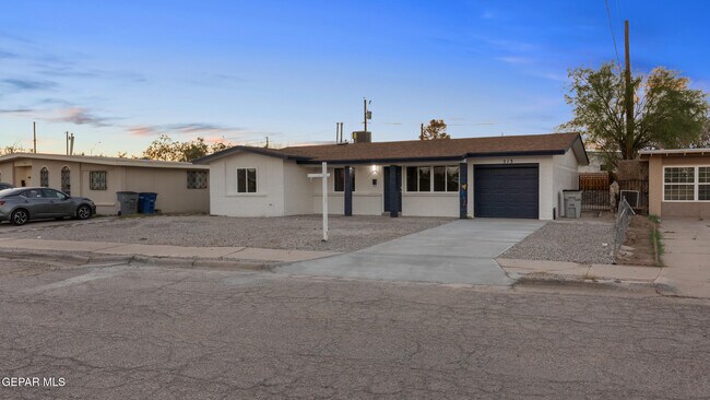 Foto del edificio - 513 Gilmore Way
