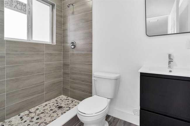 Foto del edificio - 2451 NW 21st St