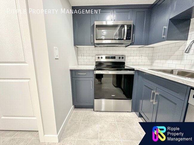 Building Photo - 50% OFF YOUR FIRST MONTHS RENT! AMAZING MO...