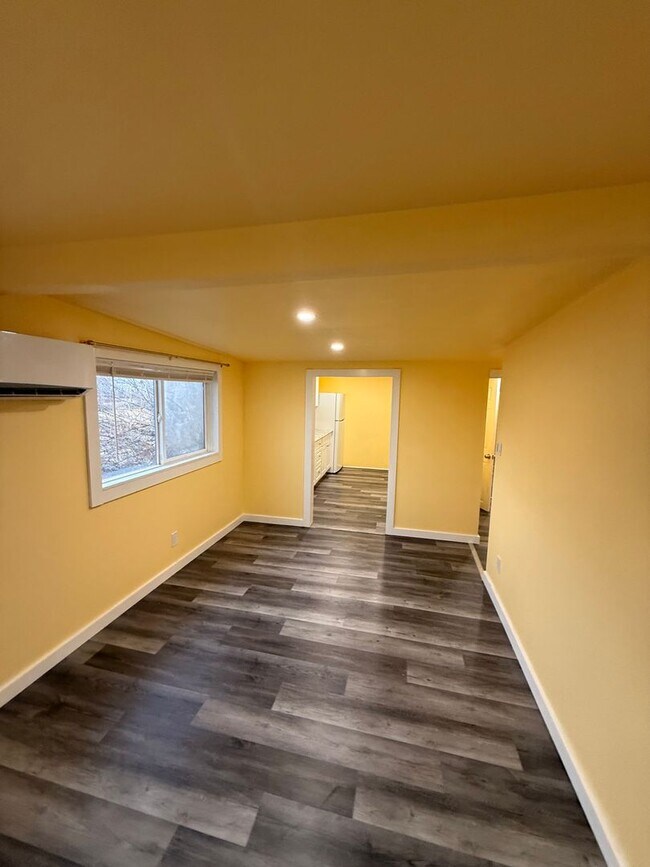 Foto del edificio - Pet friendly, Cozy 2bdrm 1 bath