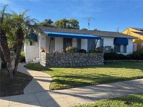 Building Photo - 337 S 1st Ave