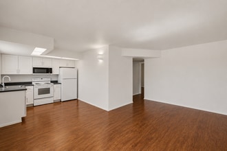 Building Photo - 45 N Phyllis