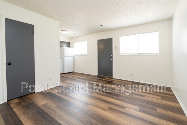 Foto del edificio - 7325 Newell St