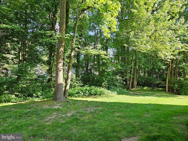 Building Photo - 2 Aspen Ct