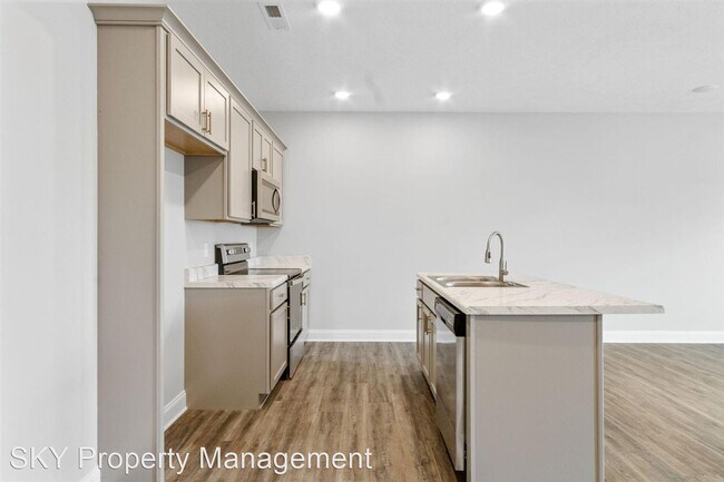 Building Photo - 4 br, 2 bath House - 615 St. George Way