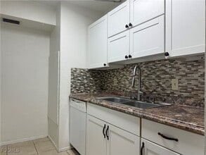 Building Photo - 2828 Jackson St