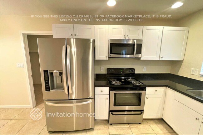 Foto del edificio - 1200 W Loughlin Dr