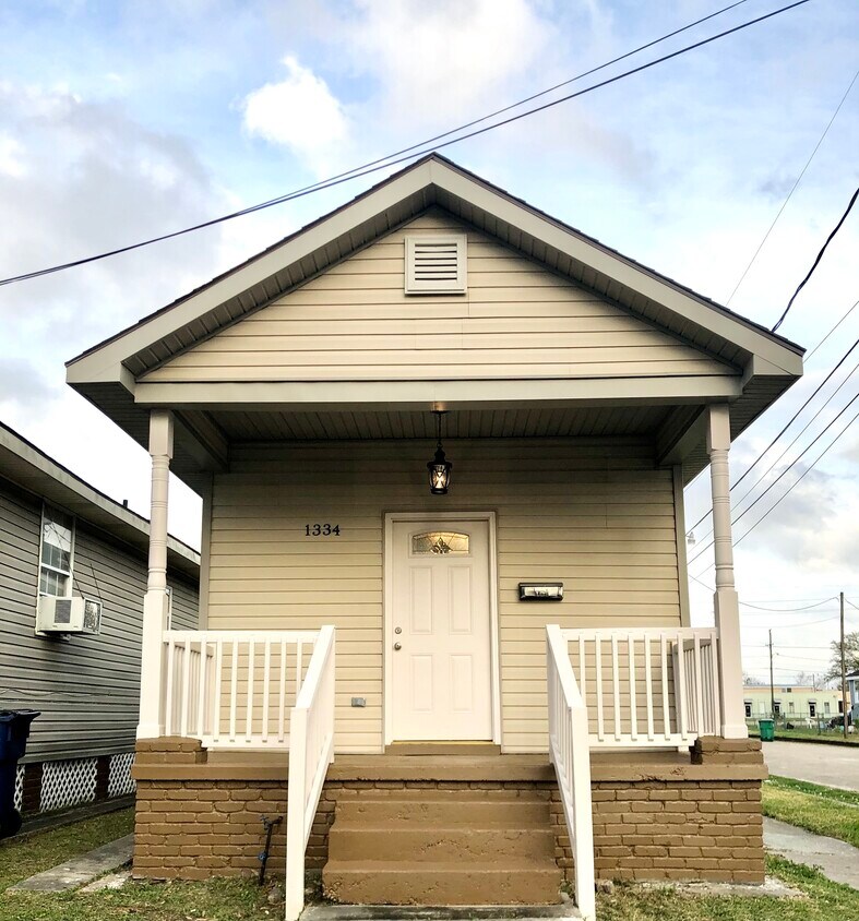 Foto principal - 1334 Monroe St