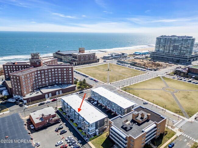 Building Photo - 1403 Kingsley St