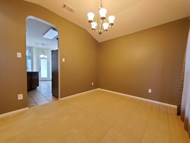 Foto del edificio - 4-Bedroom House for Rent in Killeen