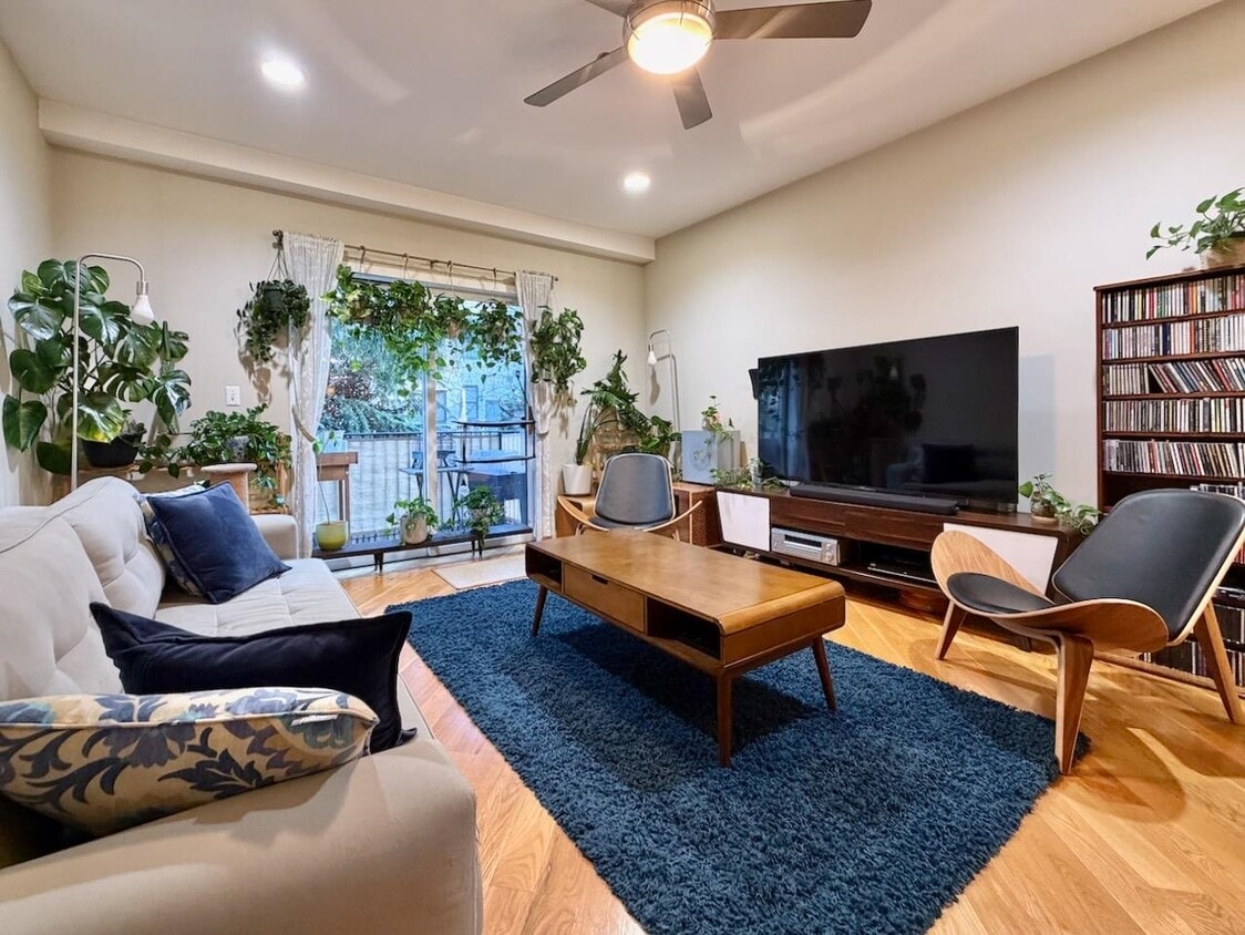 Foto principal - 83 Monroe St