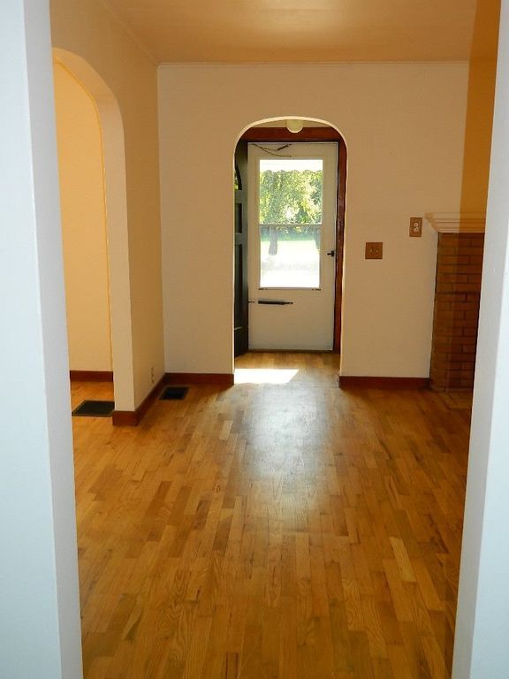 Building Photo - 2718 S Nebraska St