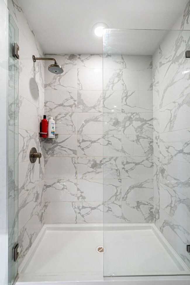 Building Photo - 88-89 9 St NE