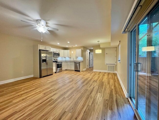 Building Photo - First Floor renovated two-bedroom, one-bath apartment in downtown Morganton