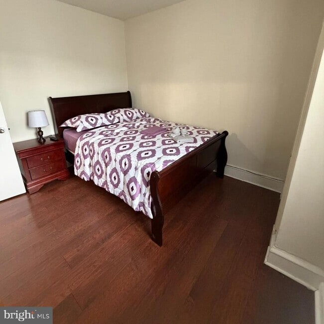 Foto del edificio - 929 Edgemore Rd