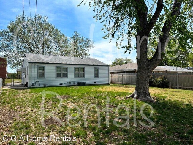 Building Photo - 3 br, 1 bath House - 2243 S. Dellrose