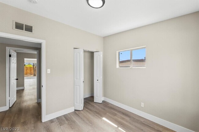 Building Photo - 1028 Nassau Dr