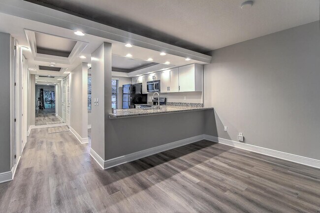 Building Photo - 2201 Sabal Ridge Ct