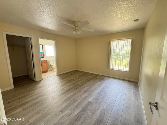 Building Photo - 28 Louvet Ln