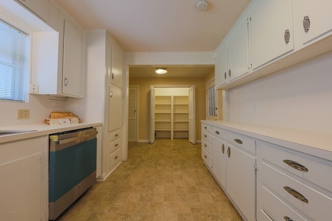 Foto del edificio - 4745 Warm Springs Rd