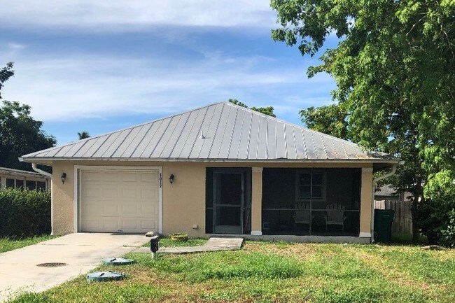 Building Photo - 1037 Trail Terrace Dr