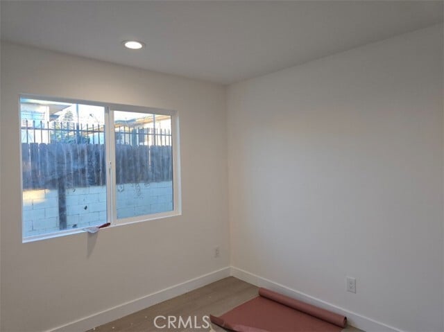 Building Photo - 1319 E 59th Pl